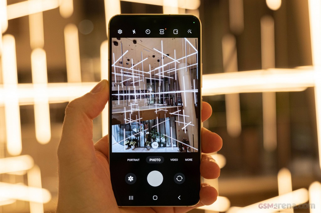 Samsung Galaxy S22, Box Pack, A+ Grade, Brand New - Image 7